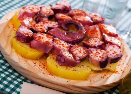 monterrei - pulpo (octopus) with paprika, pairs well with Godello from Monterrei